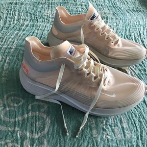 Nike women’s zoom fly sp